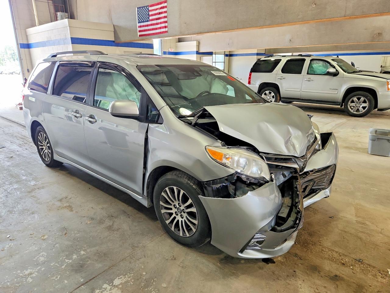2019 TOYOTA SIENNA