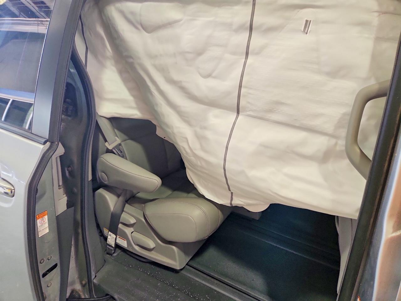 2019 TOYOTA SIENNA