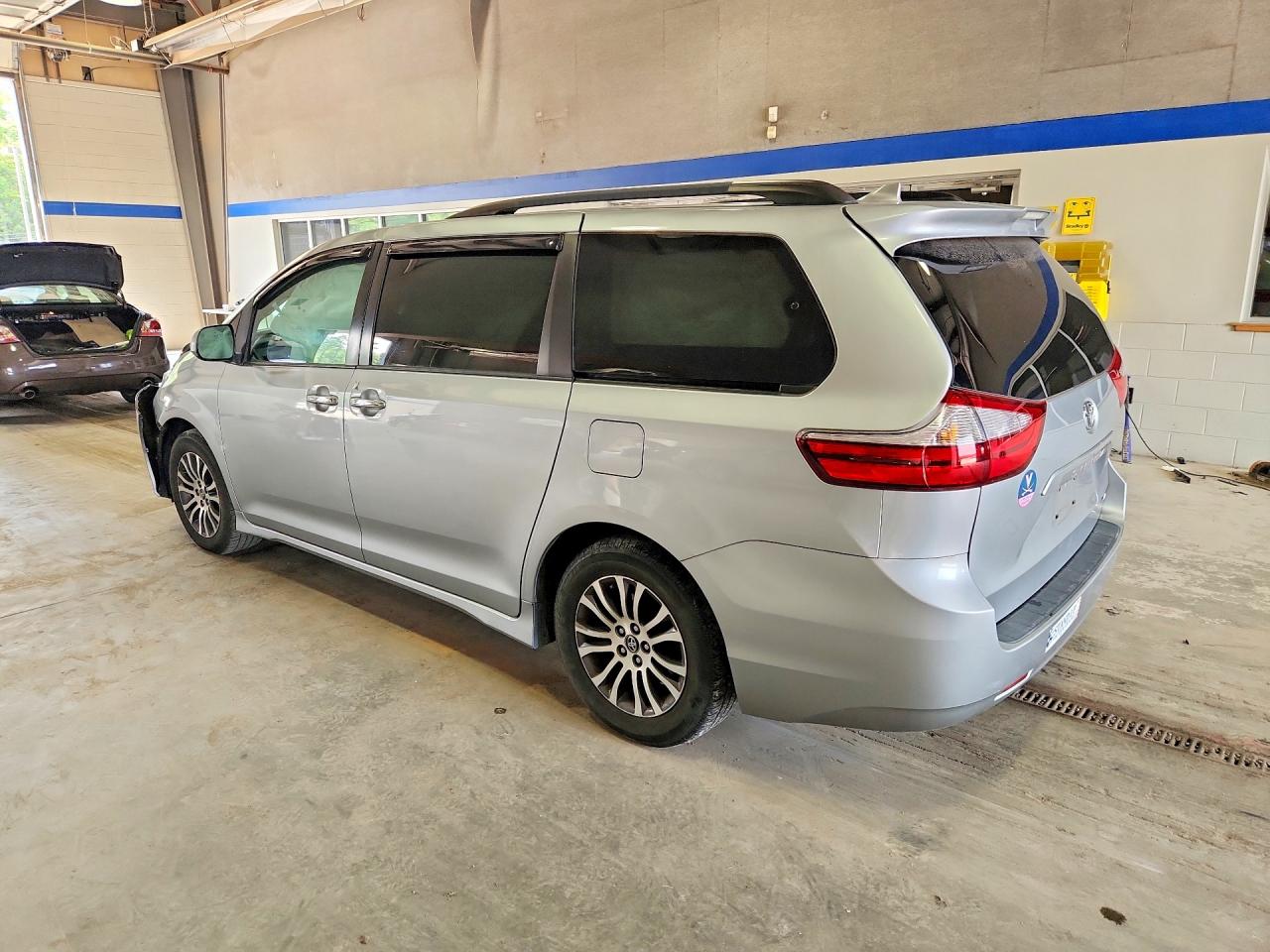 2019 TOYOTA SIENNA