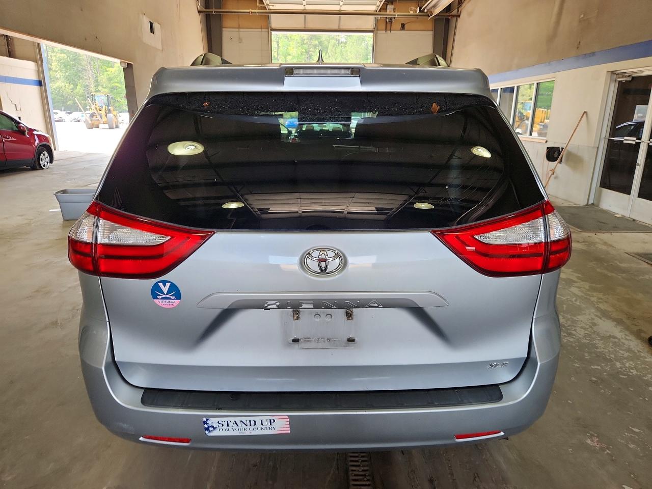 2019 TOYOTA SIENNA