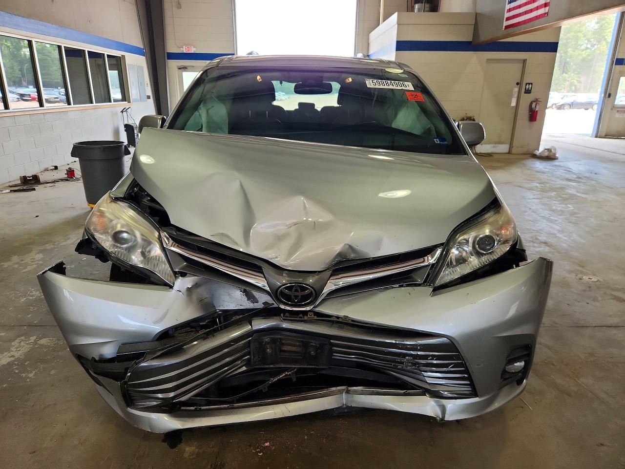 2019 TOYOTA SIENNA
