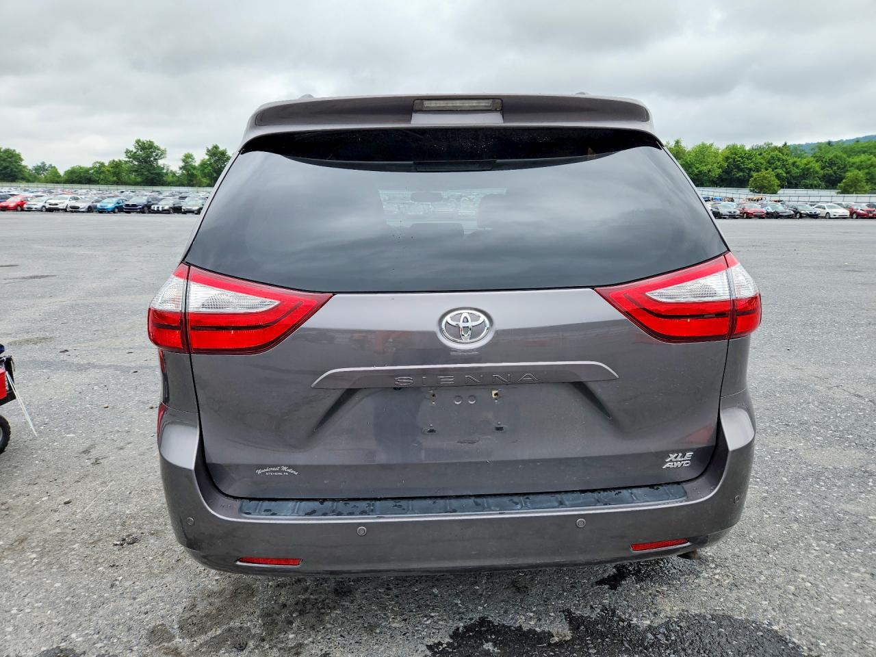 2017 TOYOTA SIENNA
