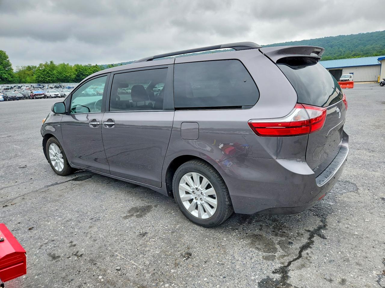 2017 TOYOTA SIENNA