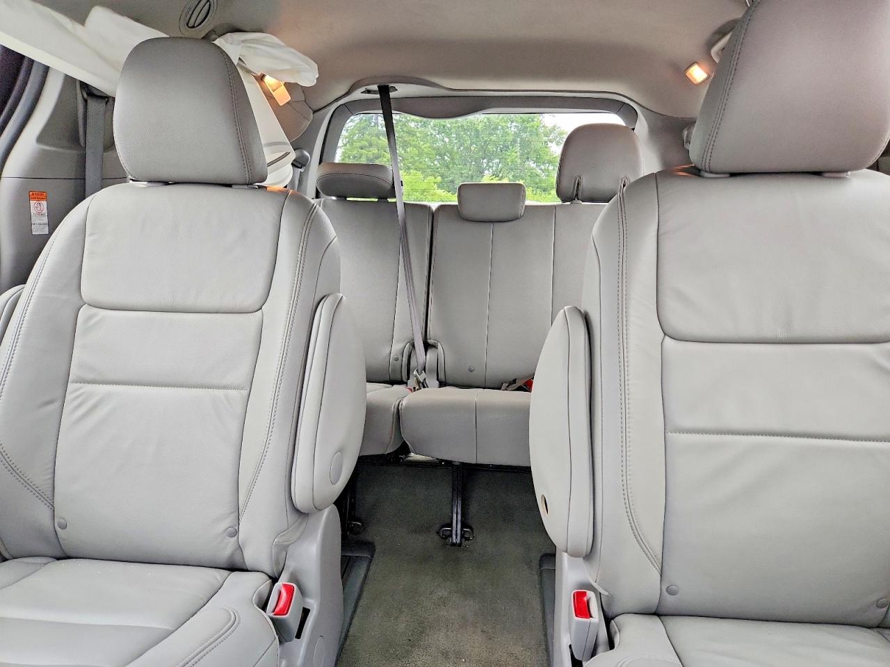 2017 TOYOTA SIENNA