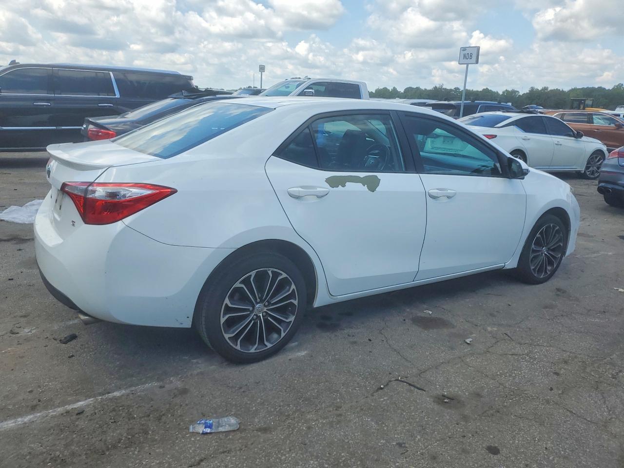 2015 TOYOTA COROLLA