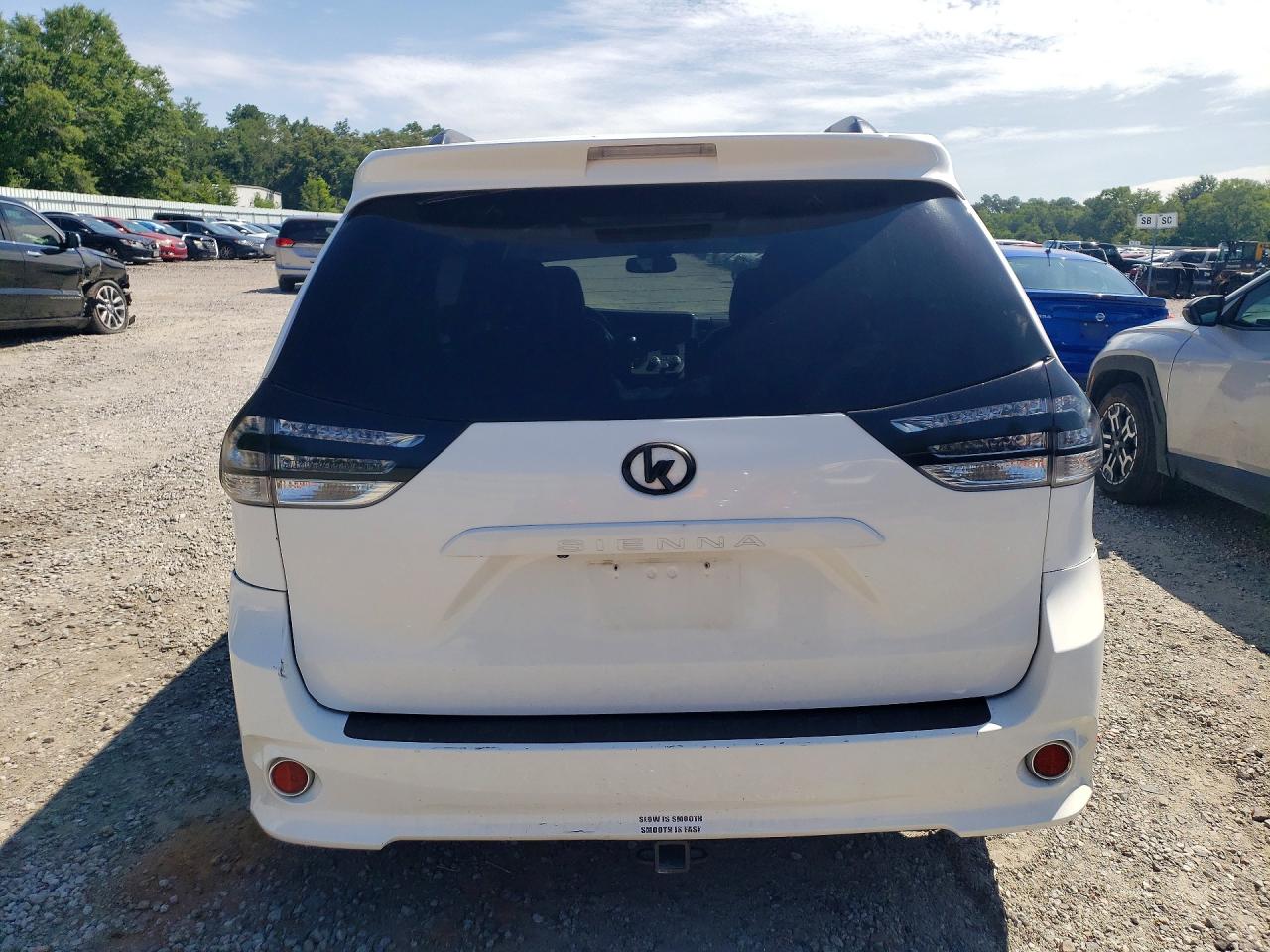 2015 TOYOTA SIENNA