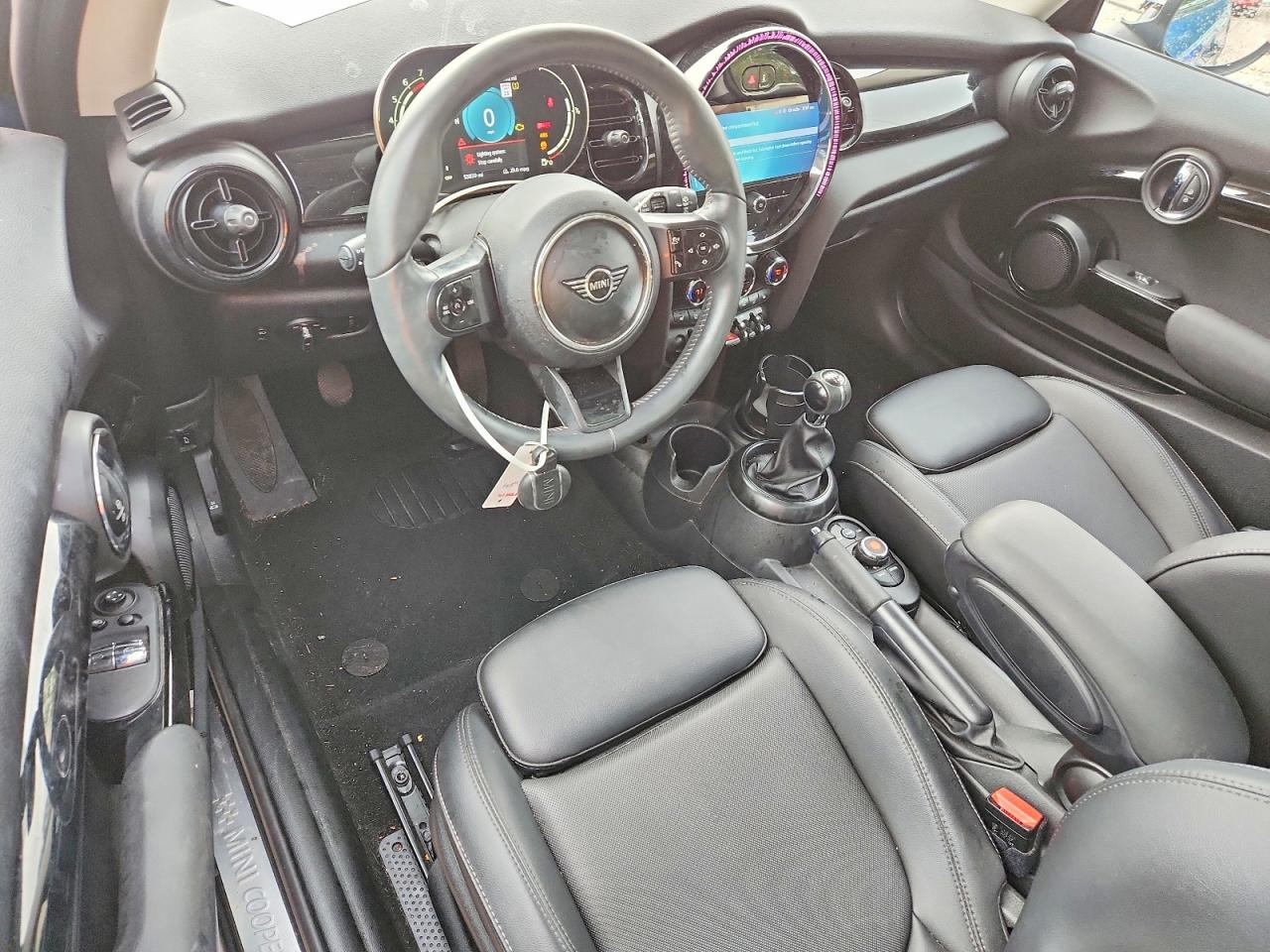 2022 MINI COOPER