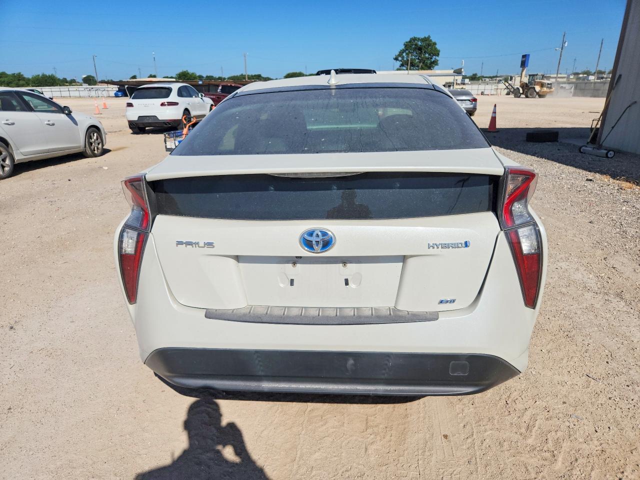 2016 TOYOTA PRIUS