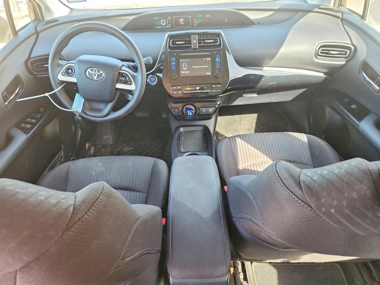 2016 TOYOTA PRIUS