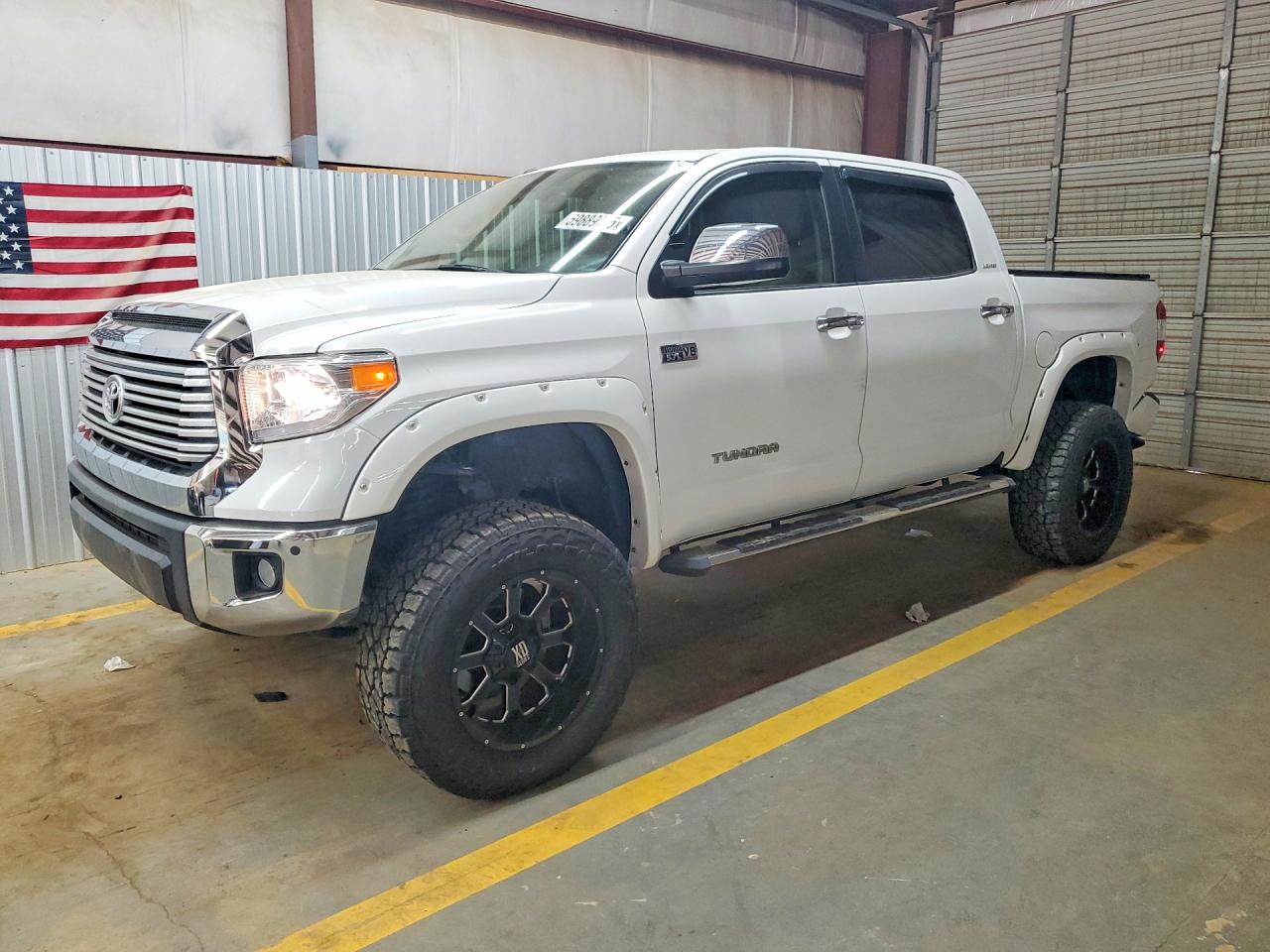 2017 TOYOTA TUNDRA