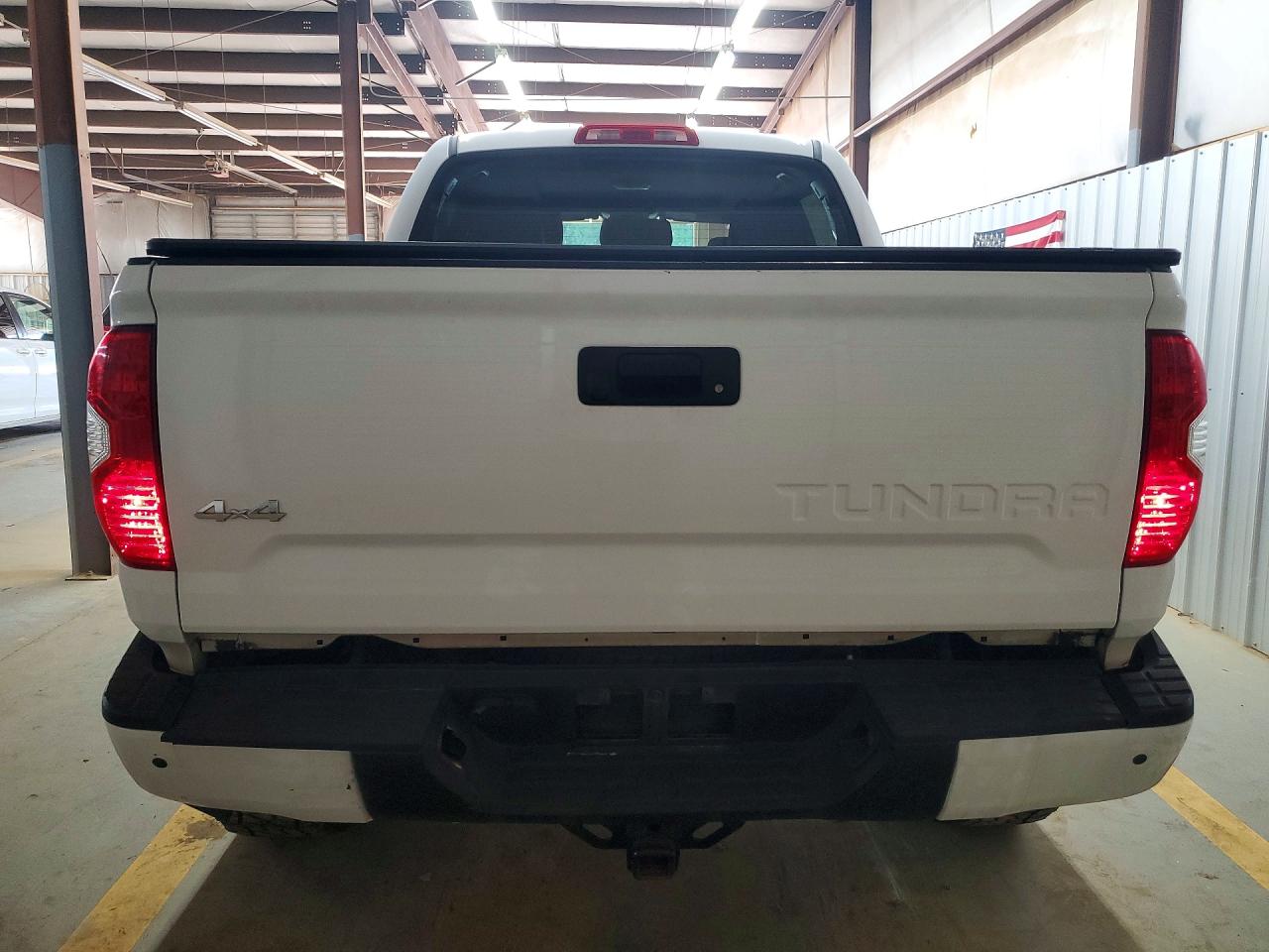 2017 TOYOTA TUNDRA