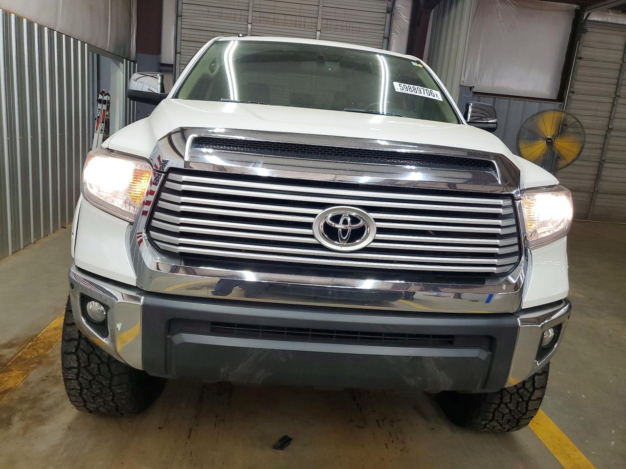 2017 TOYOTA TUNDRA