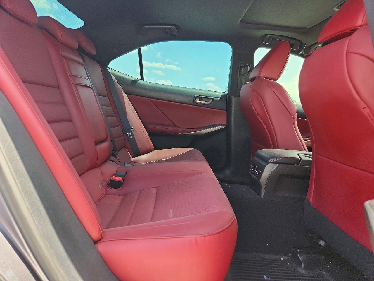 2018 LEXUS IS