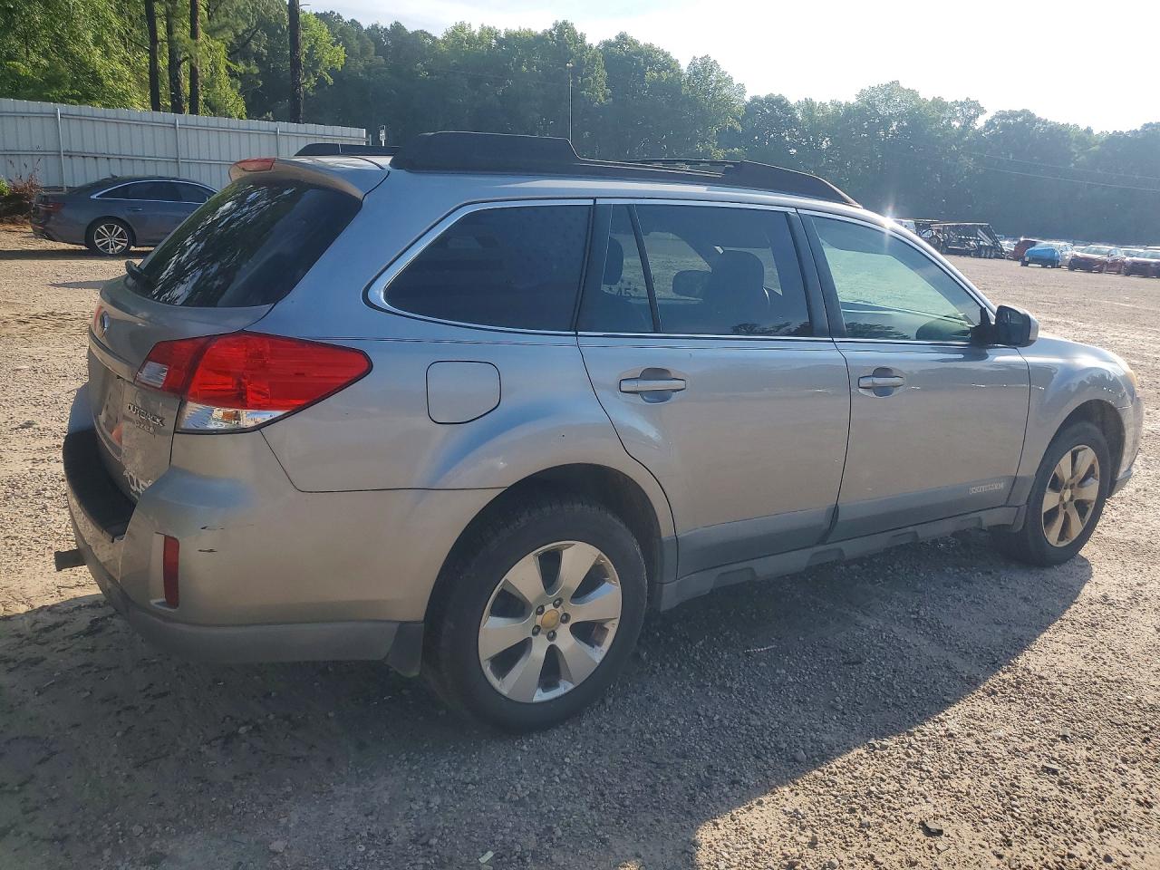 2010 SUBARU OUTBACK