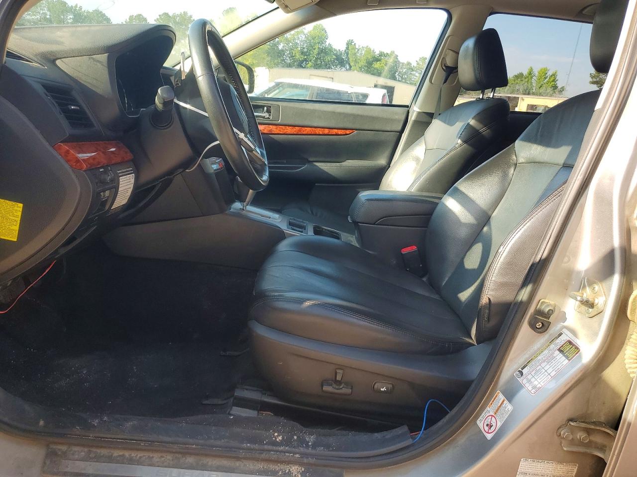 2010 SUBARU OUTBACK