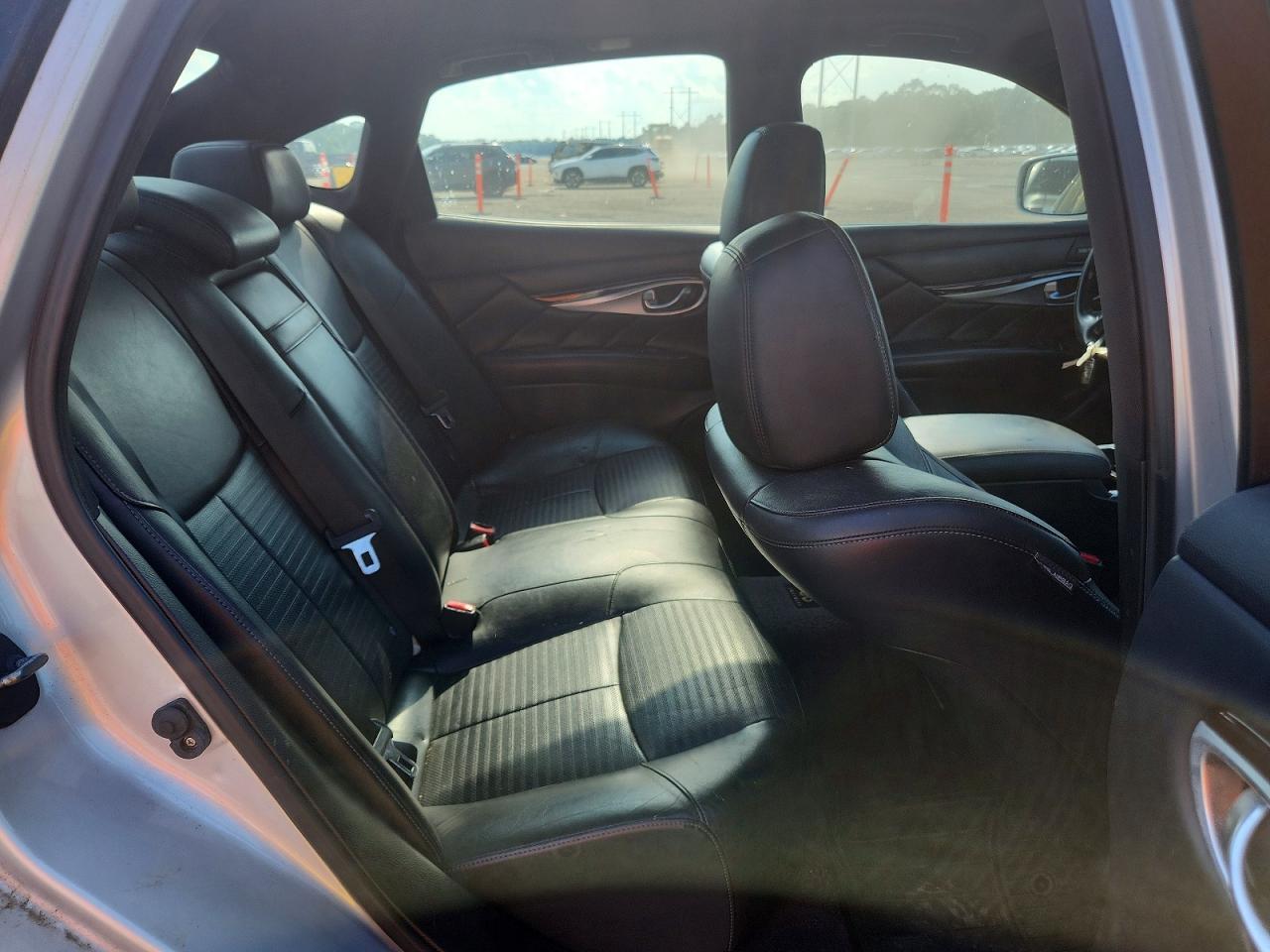 2014 INFINITI Q70