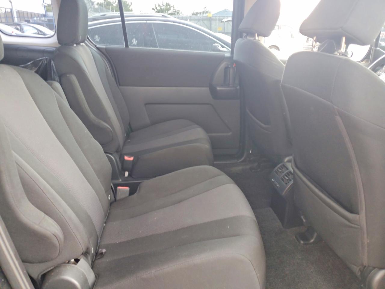 2013 MAZDA 5