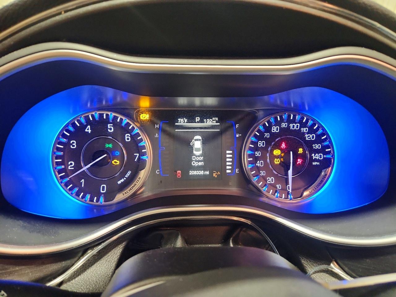 2015 CHRYSLER 200