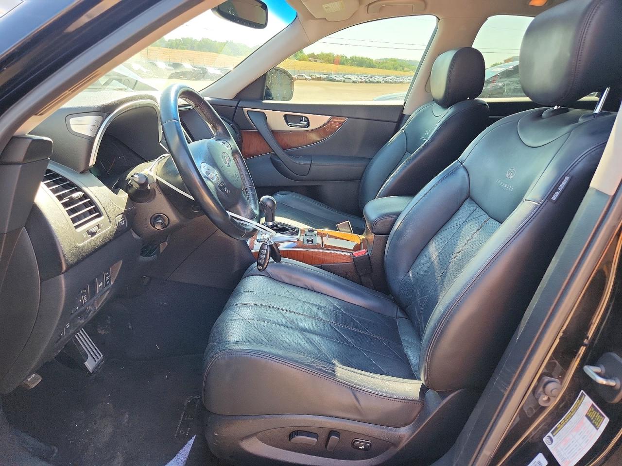 2011 INFINITI FX35