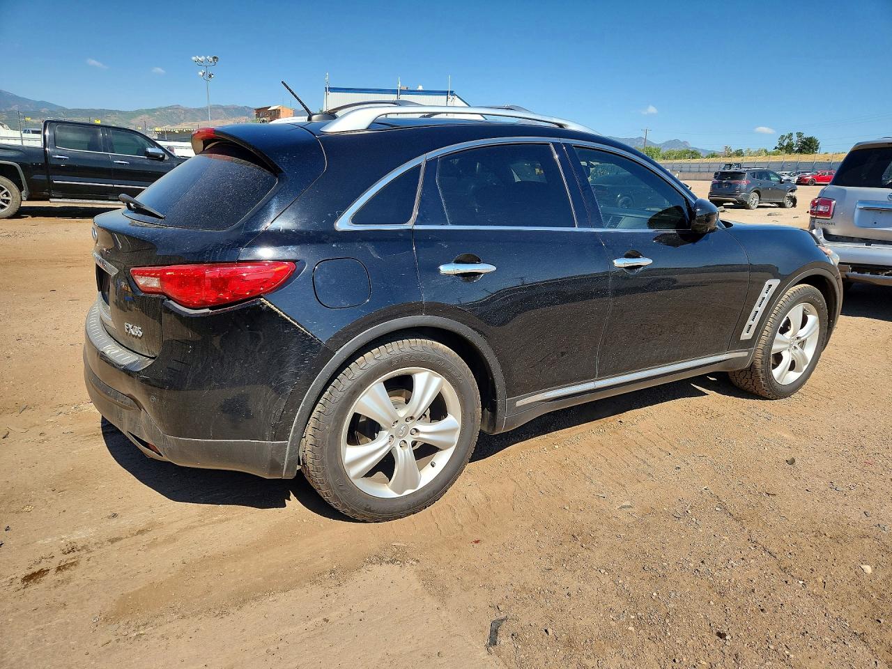 2011 INFINITI FX35