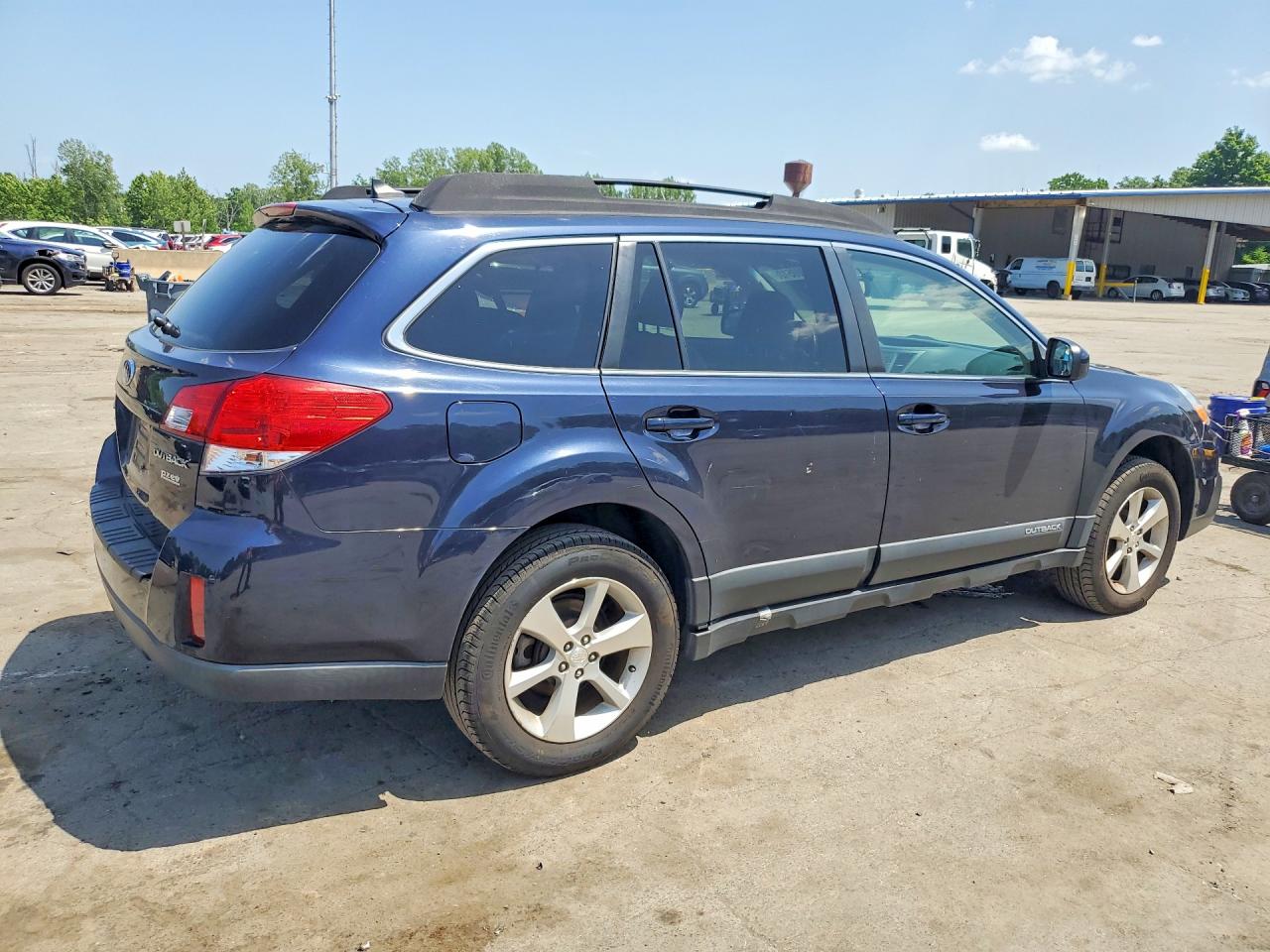 2013 SUBARU OUTBACK