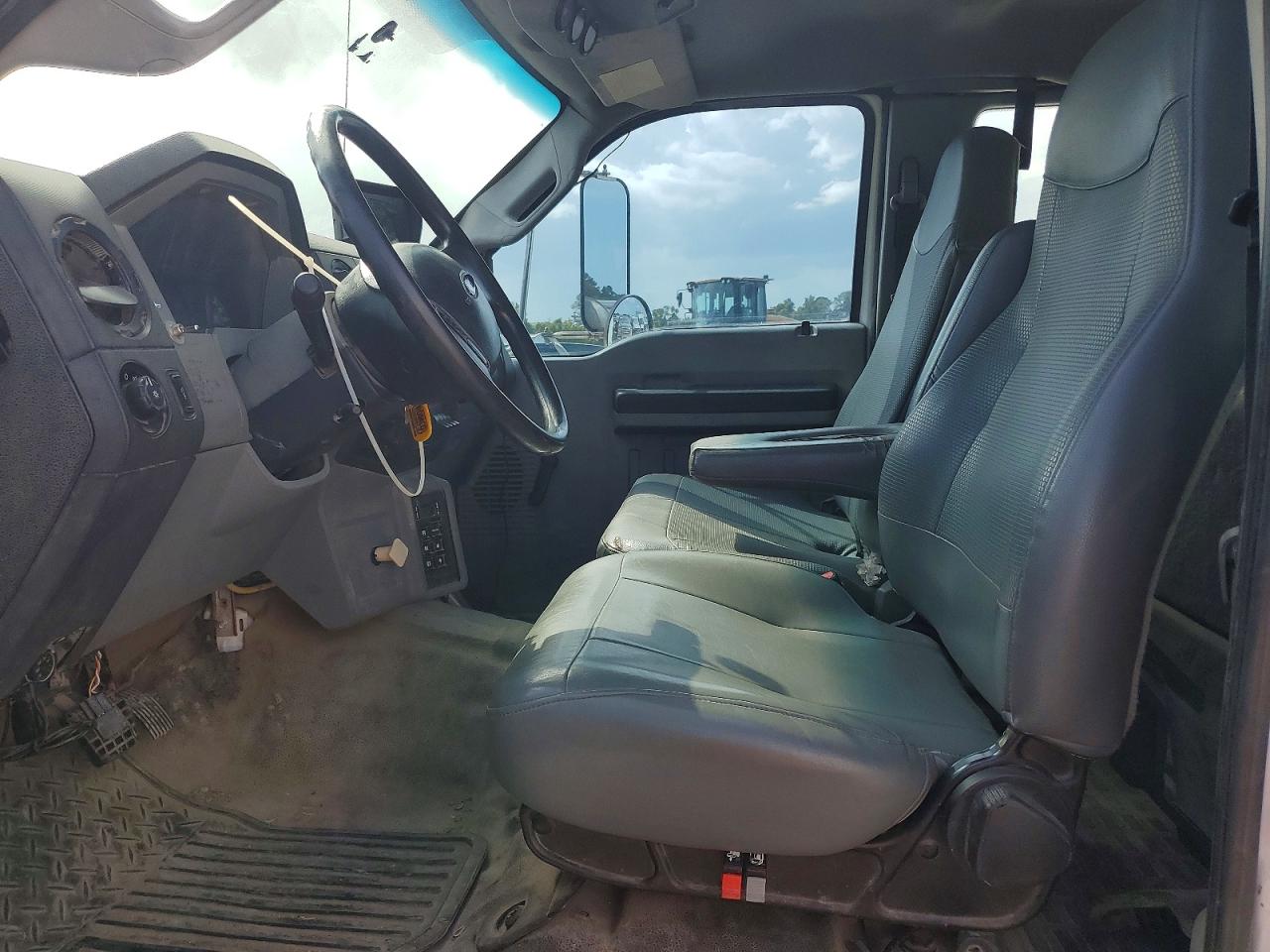 2012 FORD F750