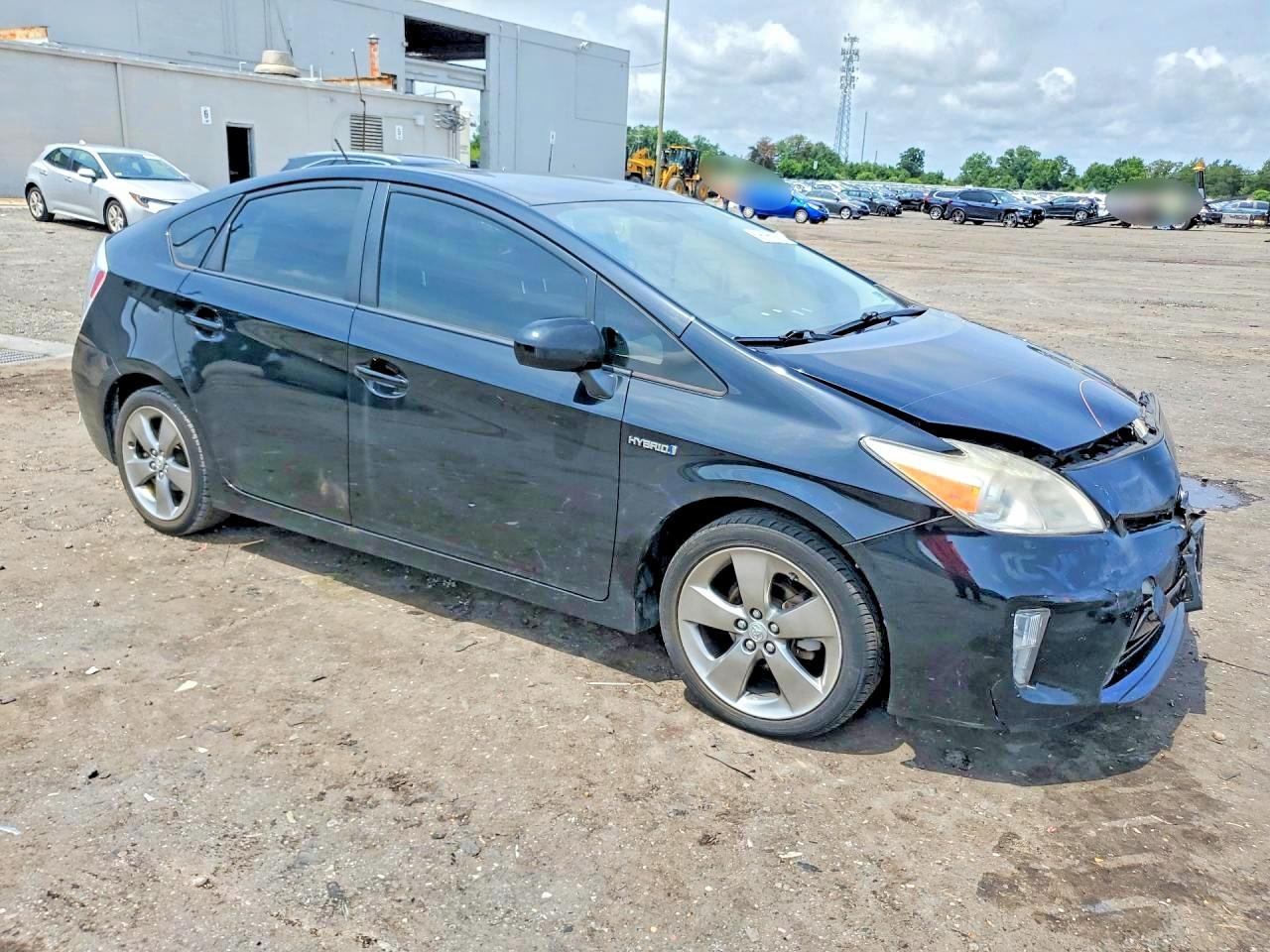 2013 TOYOTA PRIUS