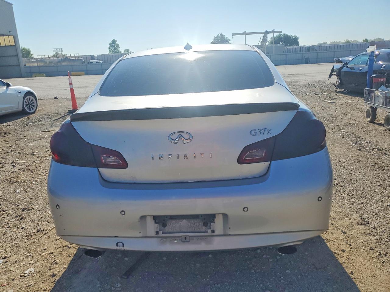 2012 INFINITI G37