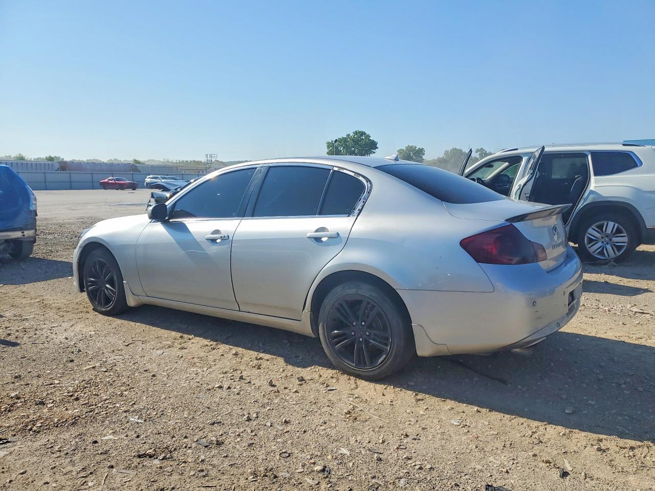 2012 INFINITI G37