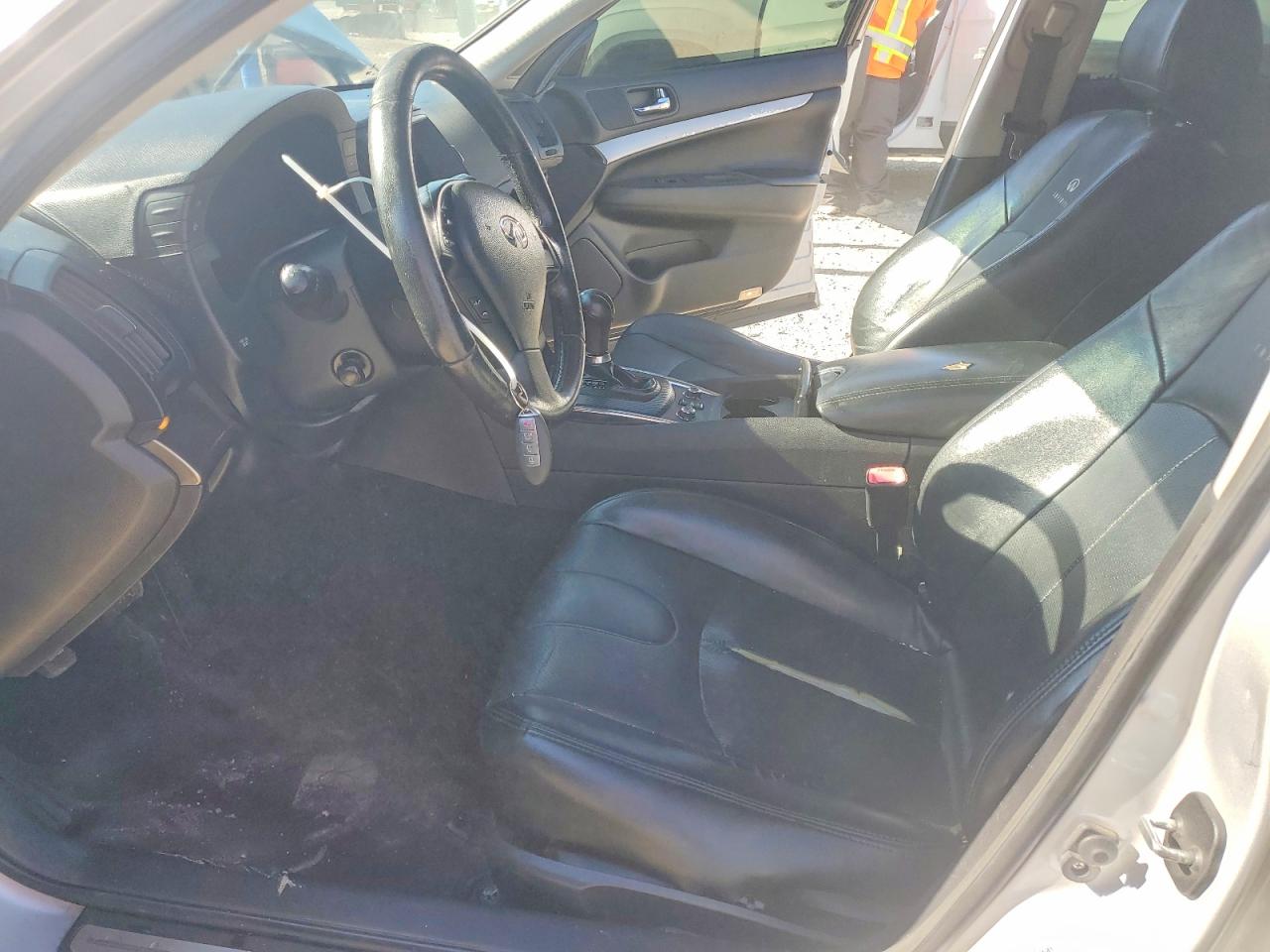 2012 INFINITI G37