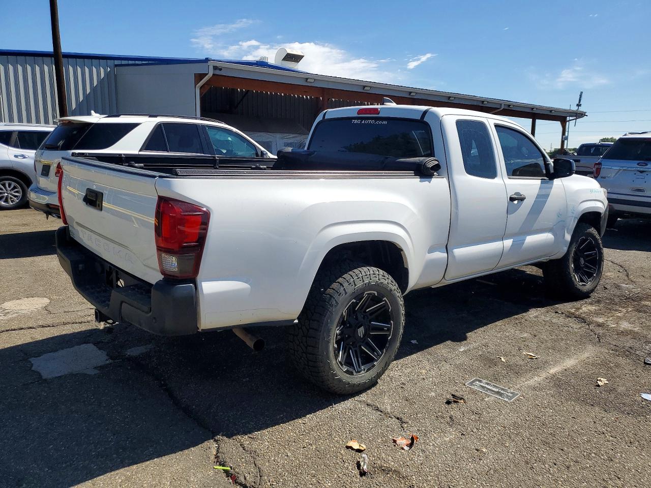 2018 TOYOTA TACOMA