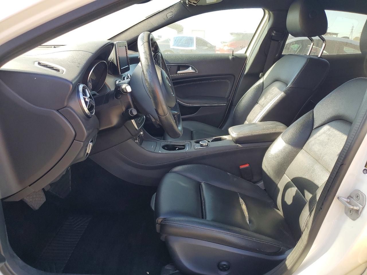 2017 MERCEDES-BENZ GLA-CLASS