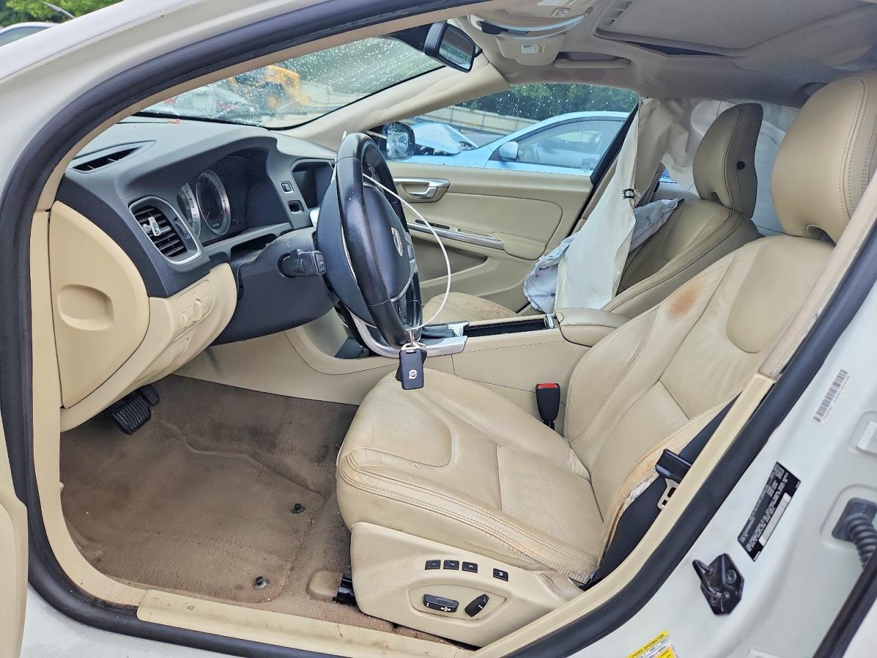 2013 VOLVO S60