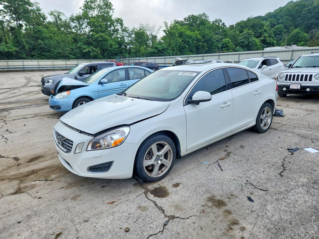 2013 VOLVO S60