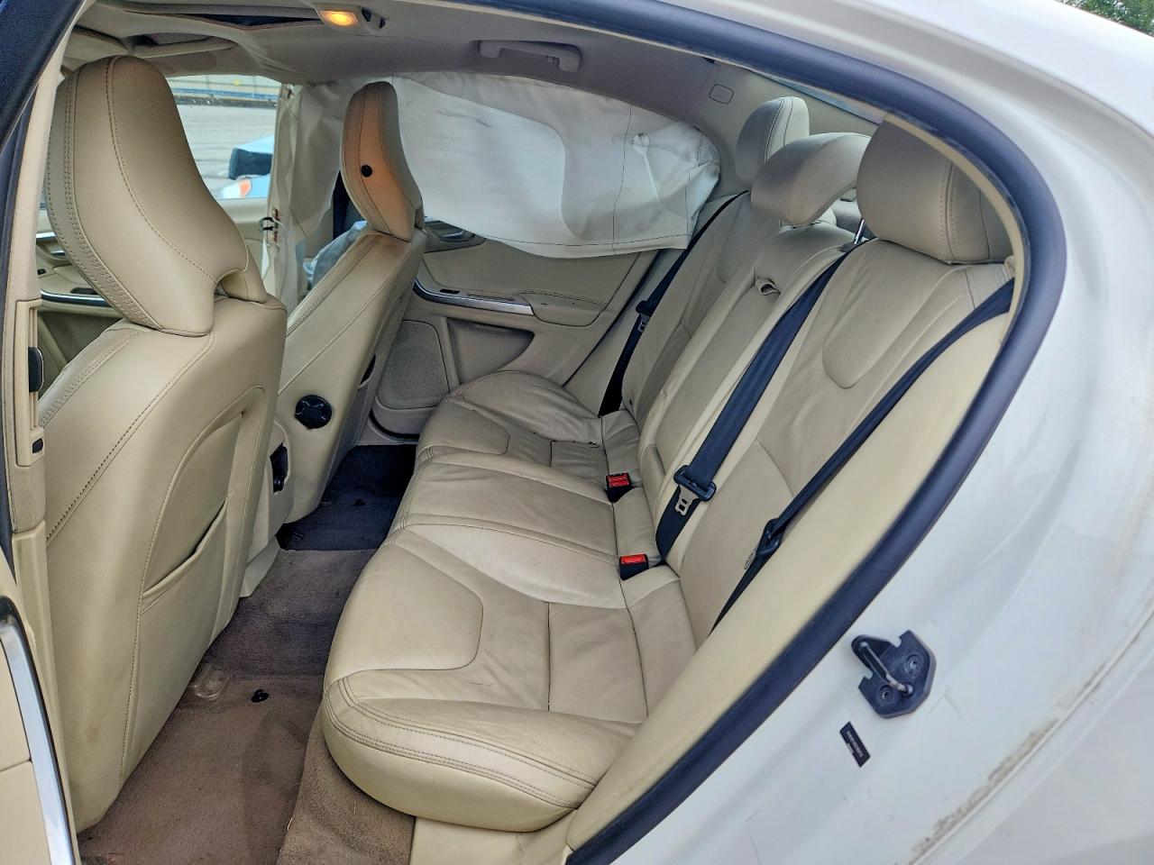 2013 VOLVO S60