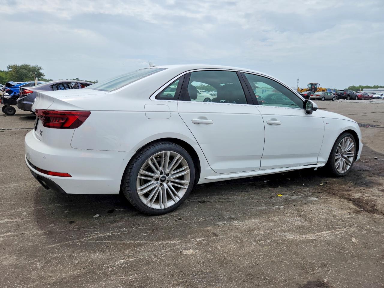 2018 AUDI A4