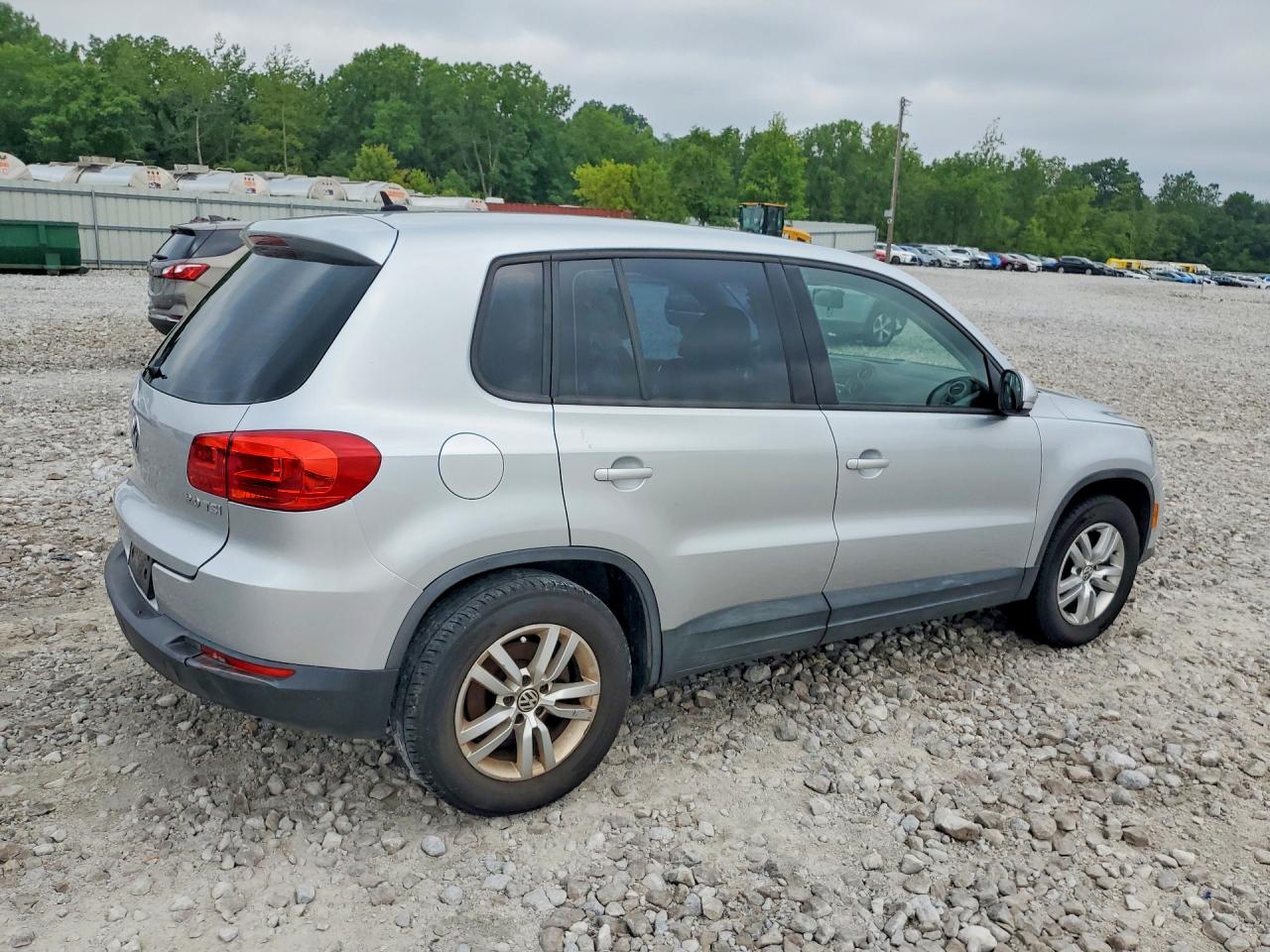 2012 VOLKSWAGEN TIGUAN
