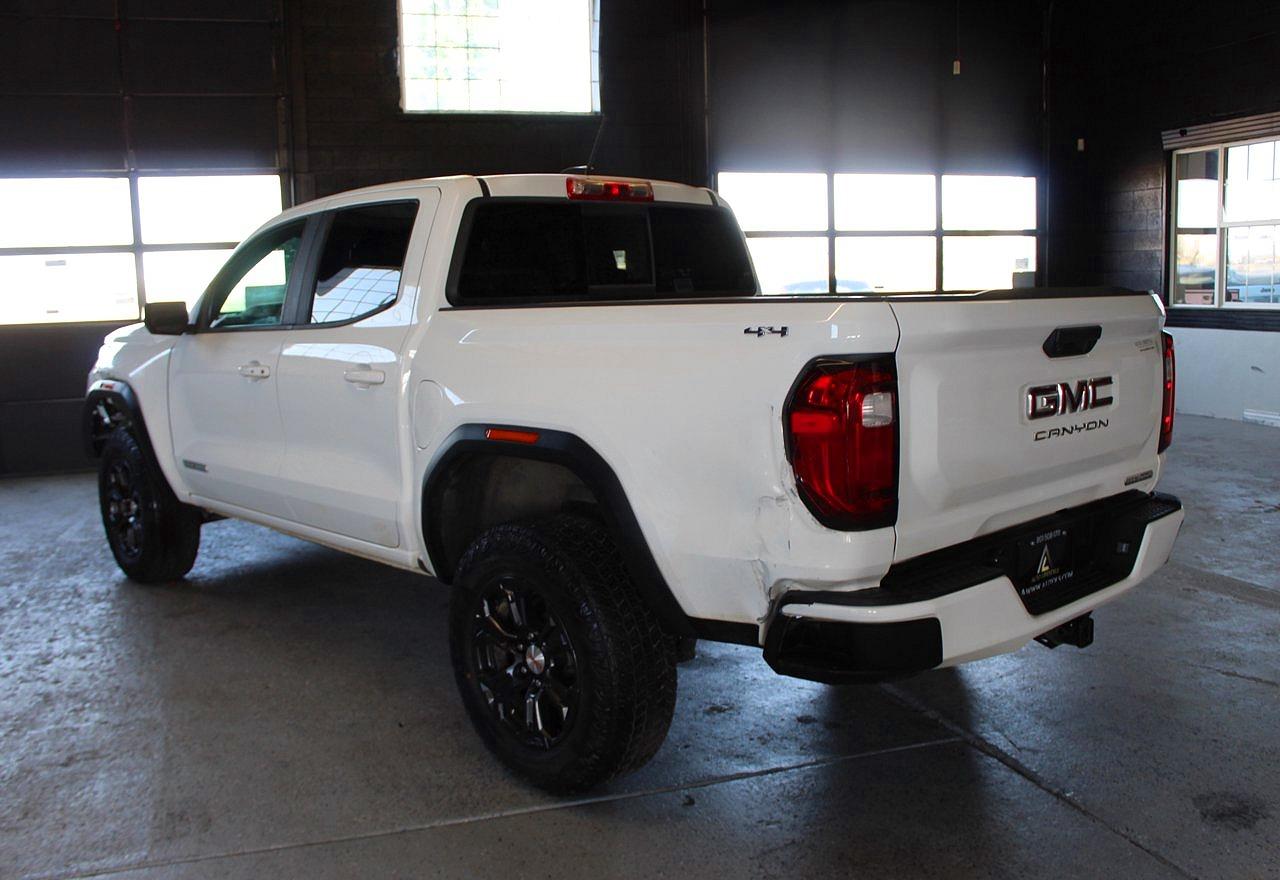 2024 GMC CANYON