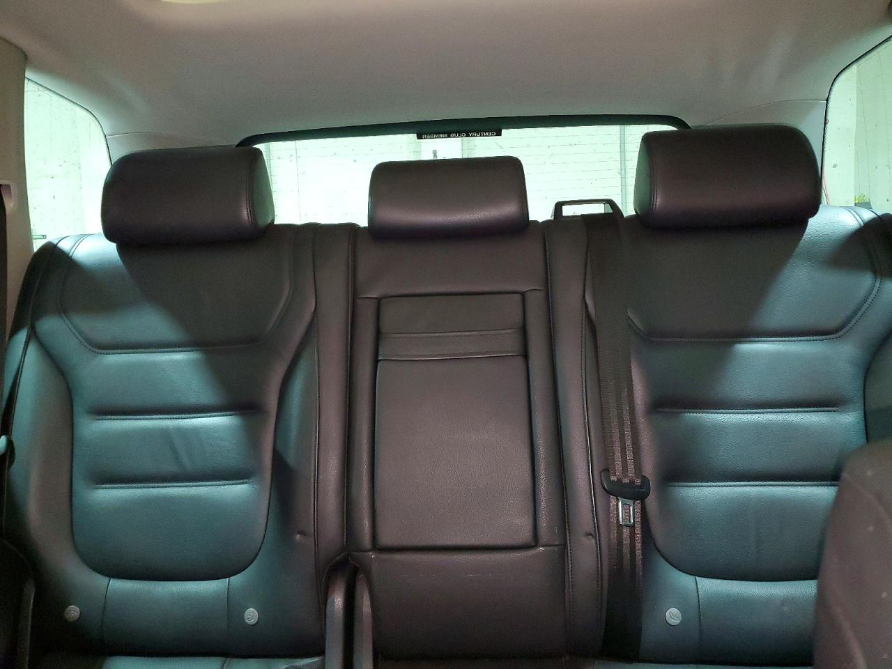 2013 VOLKSWAGEN TOUAREG