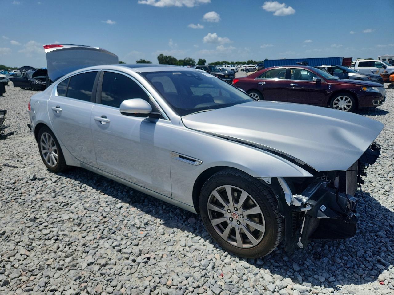 2019 JAGUAR XE