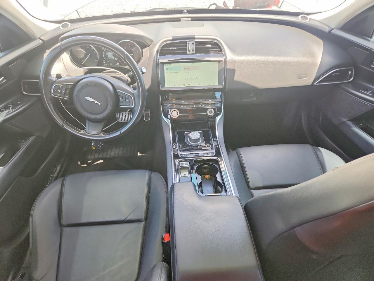 2019 JAGUAR XE