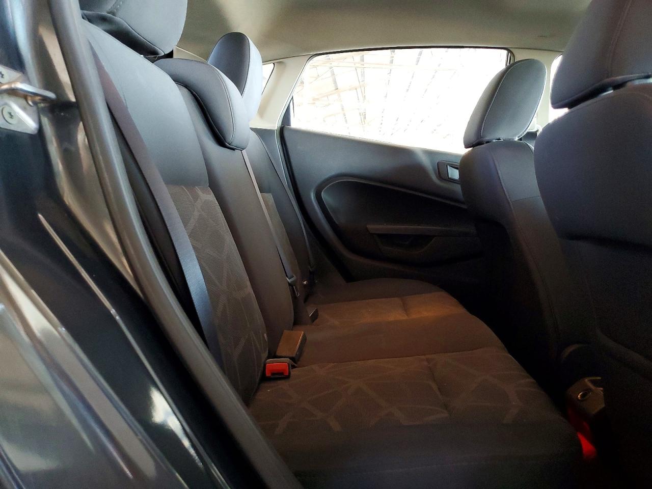 2011 FORD FIESTA