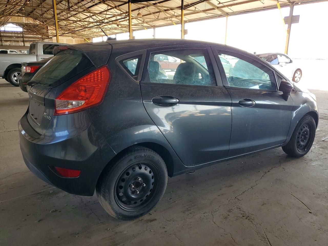 2011 FORD FIESTA