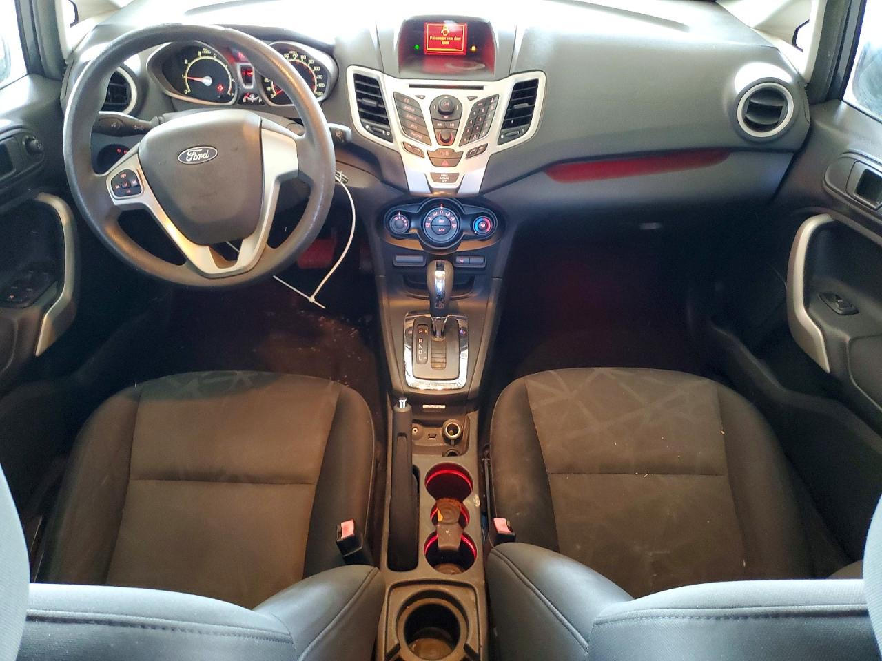 2011 FORD FIESTA