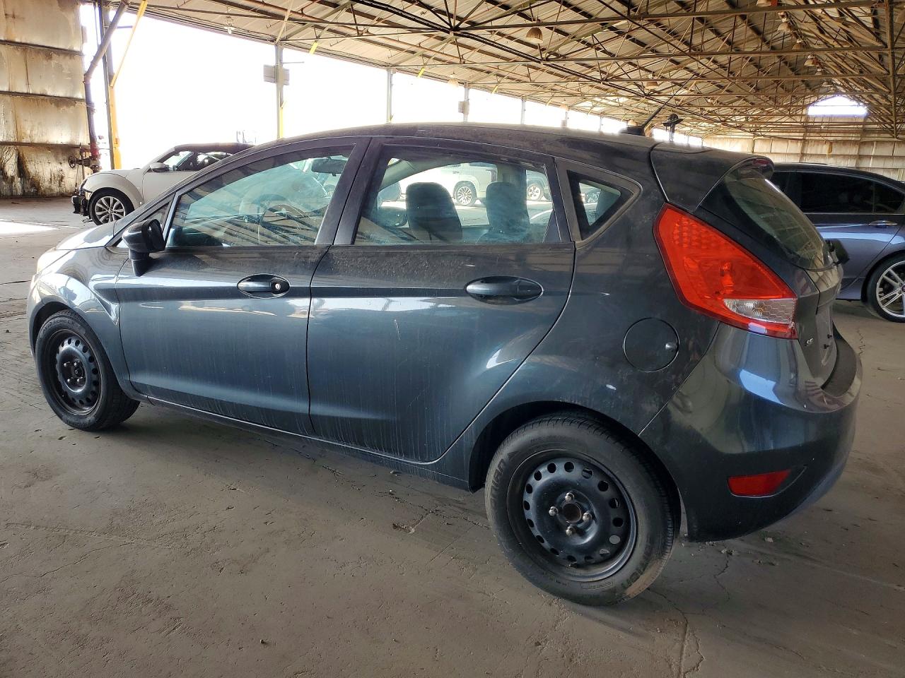 2011 FORD FIESTA
