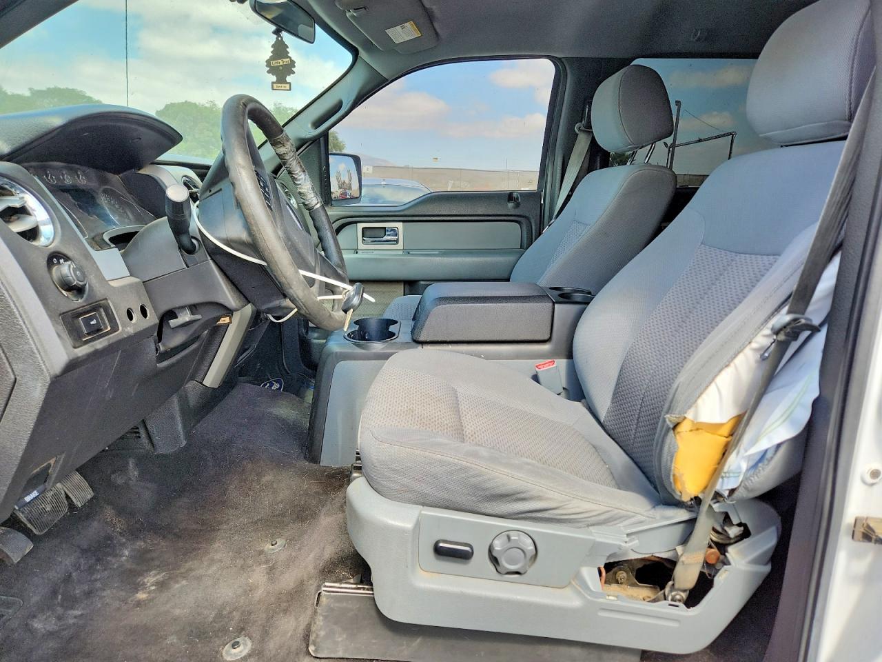 2011 FORD F150