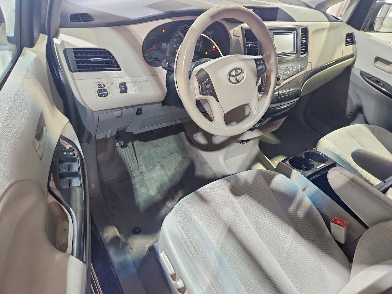 2013 TOYOTA SIENNA