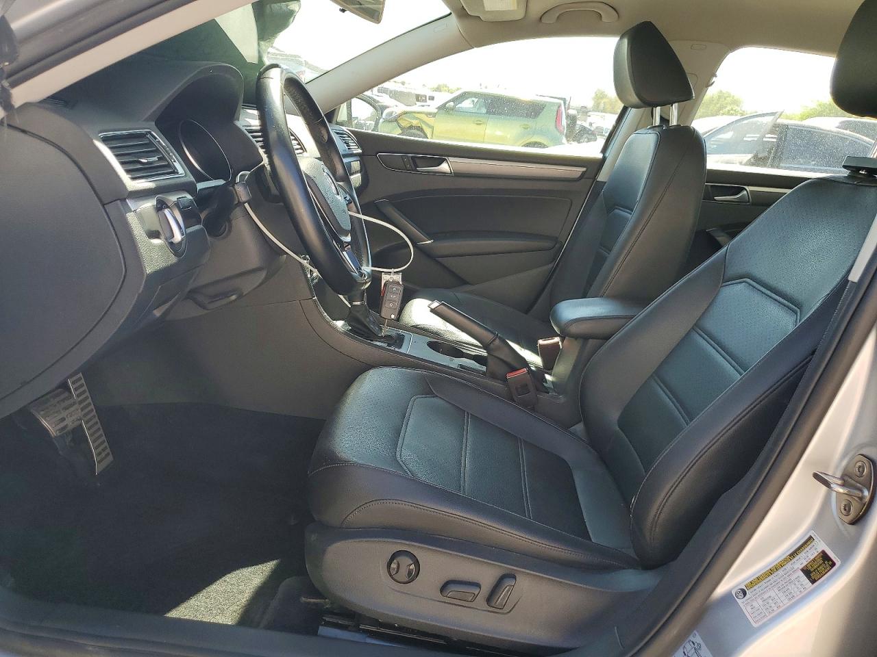 2018 VOLKSWAGEN PASSAT