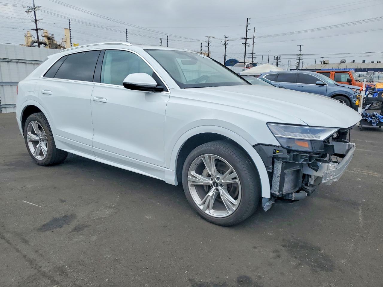 2023 AUDI Q8