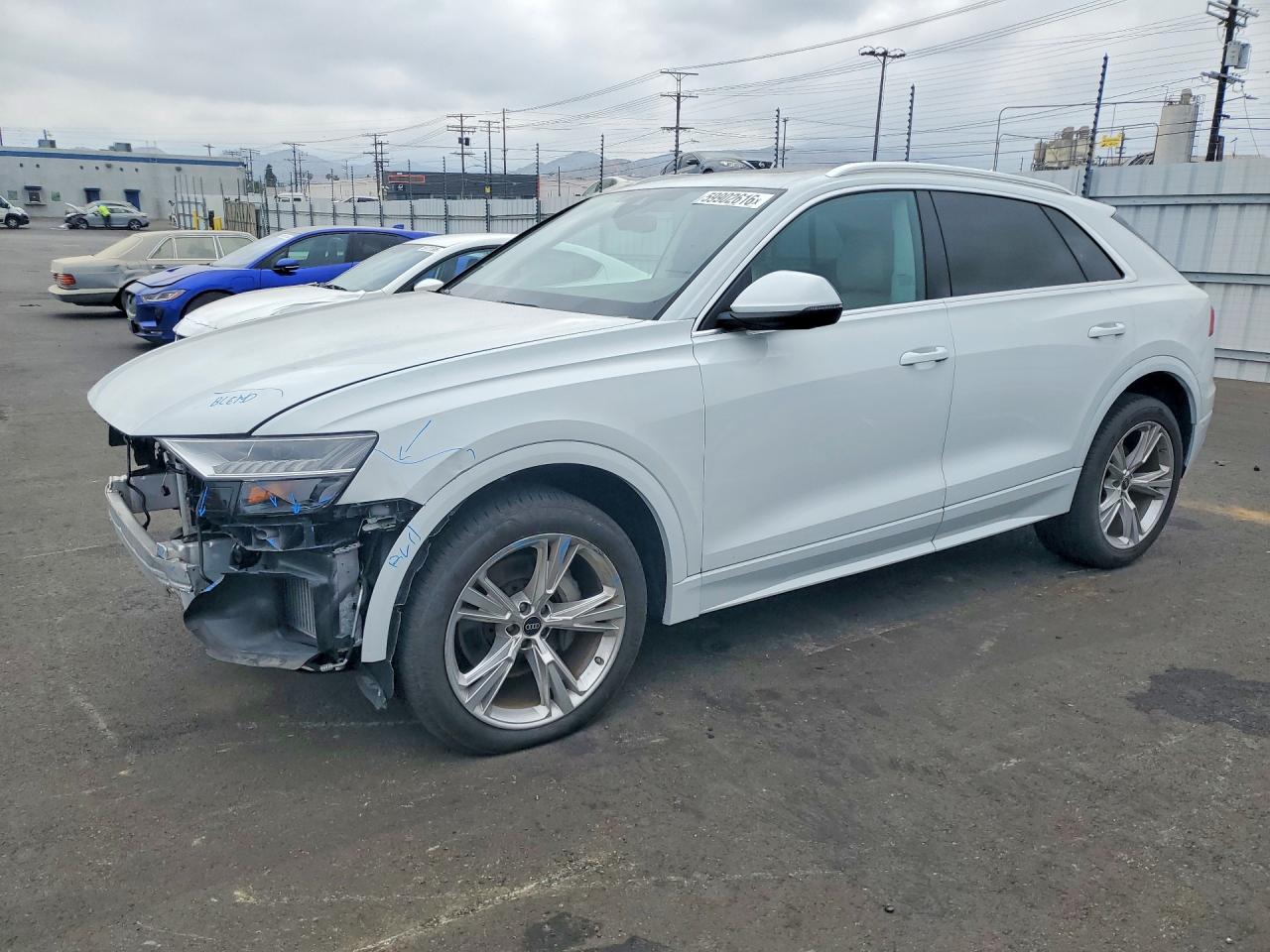 2023 AUDI Q8